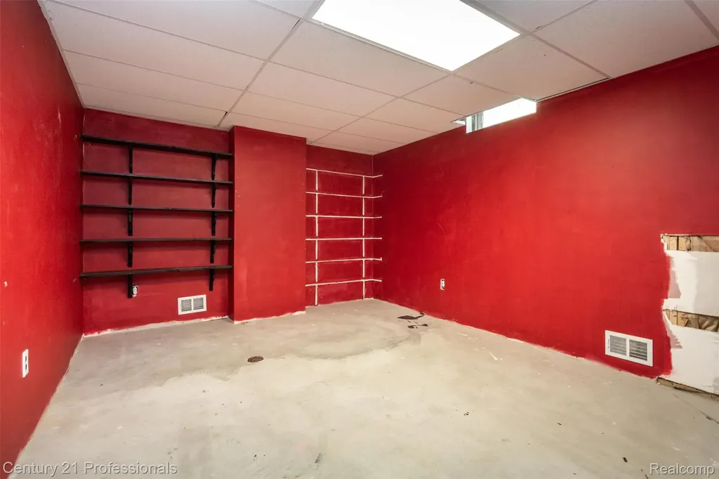 4080 Cass Elizabeth Road Waterford Charter Township MI 48328