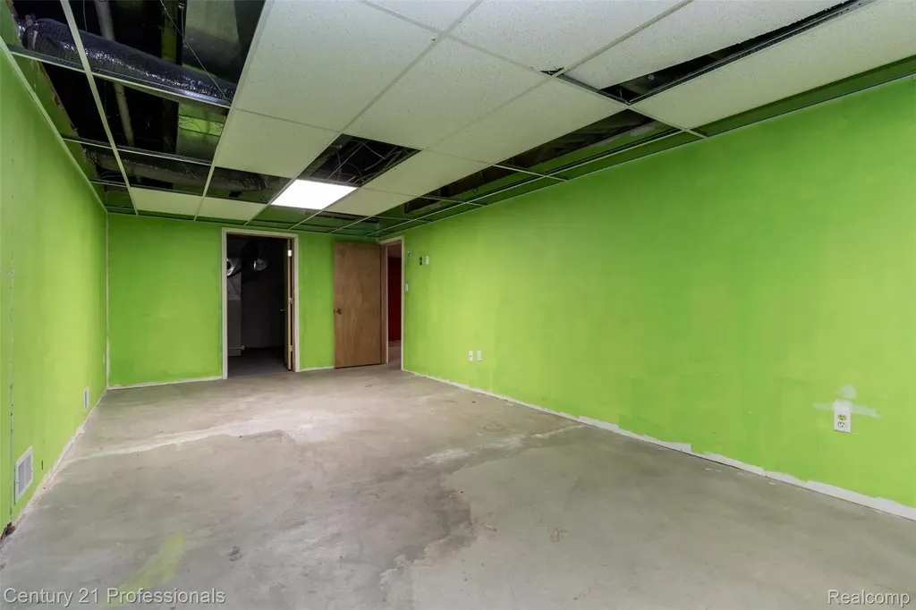 4080 Cass Elizabeth Road Waterford Charter Township MI 48328