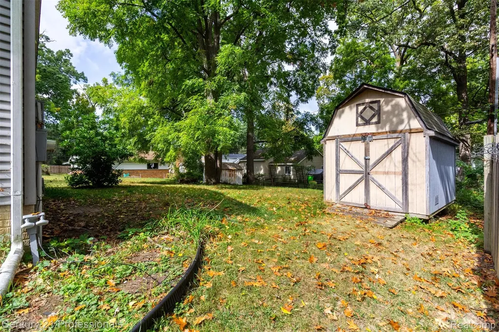 4080 Cass Elizabeth Road Waterford Charter Township MI 48328