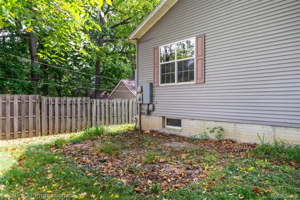4080 Cass Elizabeth Road Waterford Charter Township MI 48328
