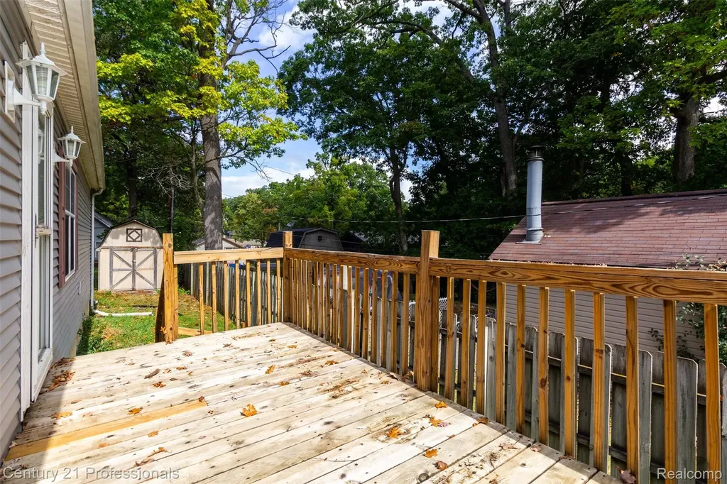4080 Cass Elizabeth Road Waterford Charter Township MI 48328