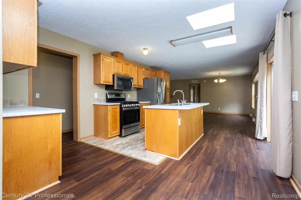 4080 Cass Elizabeth Road Waterford Charter Township MI 48328