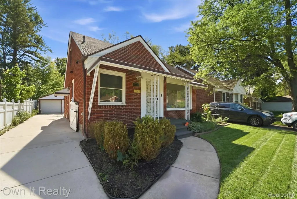 19930 Burgess Detroit City MI 48219
