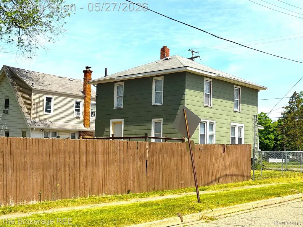11205 N Saginaw Street Mt. Morris City MI 48458