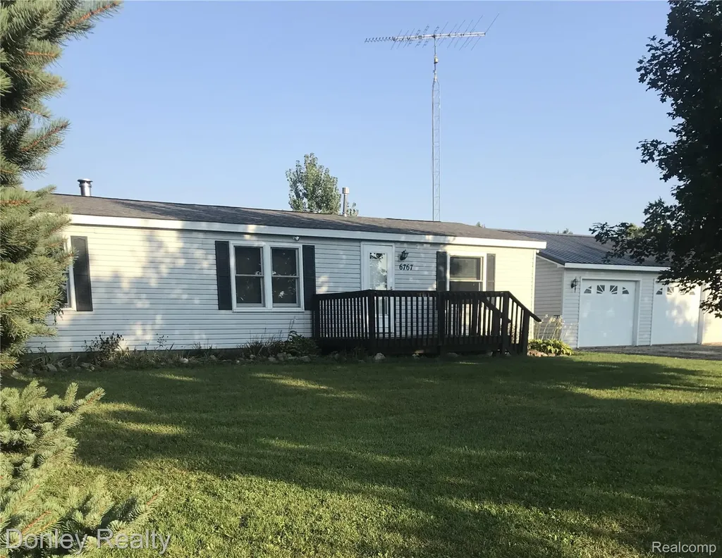6767 White Creek Road Koylton Township MI 48453