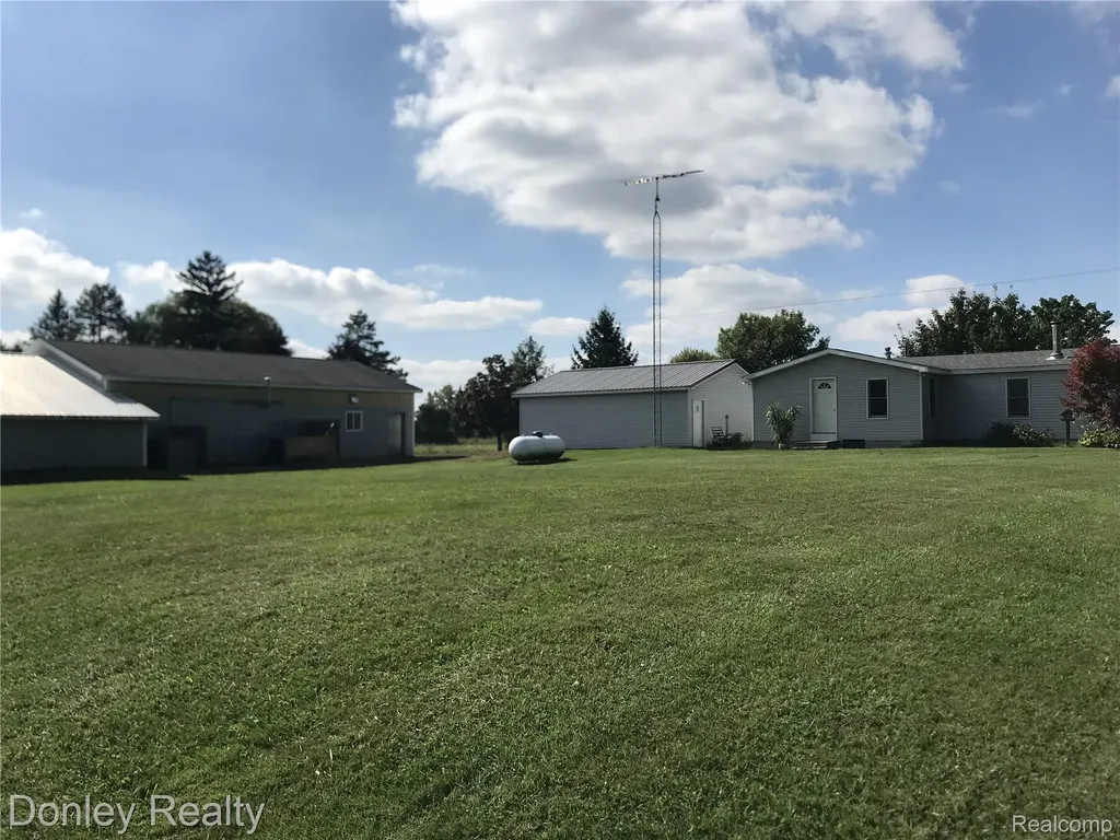 6767 White Creek Road Koylton Township MI 48453