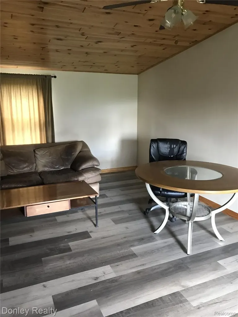 6767 White Creek Road Koylton Township MI 48453
