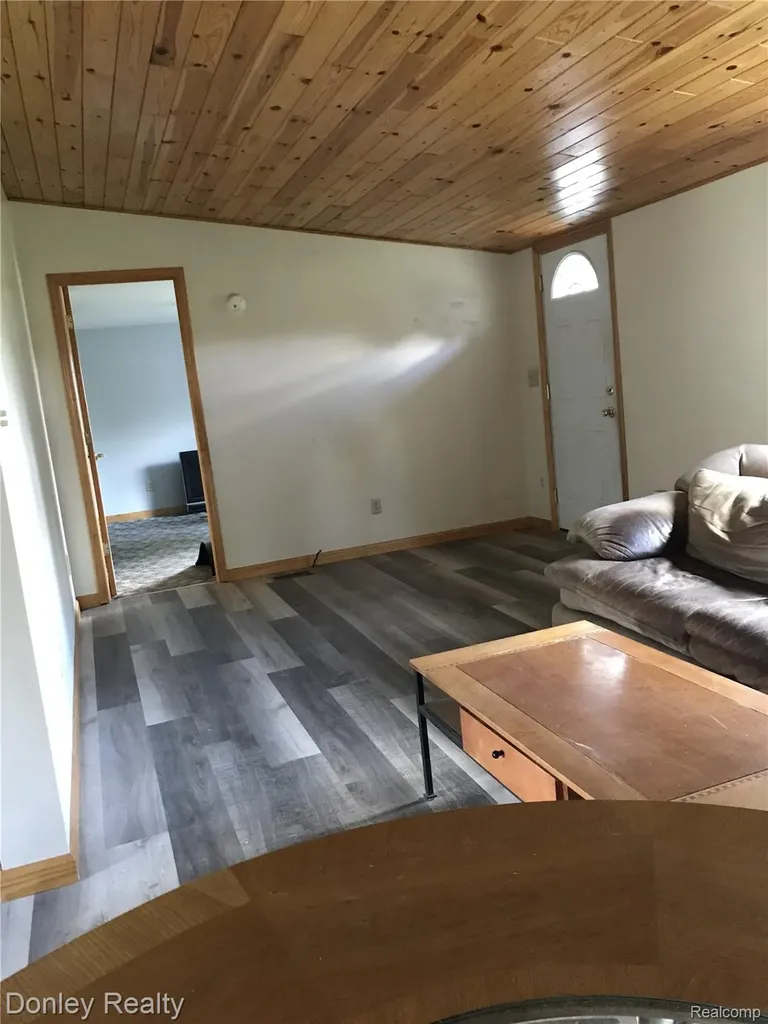 6767 White Creek Road Koylton Township MI 48453