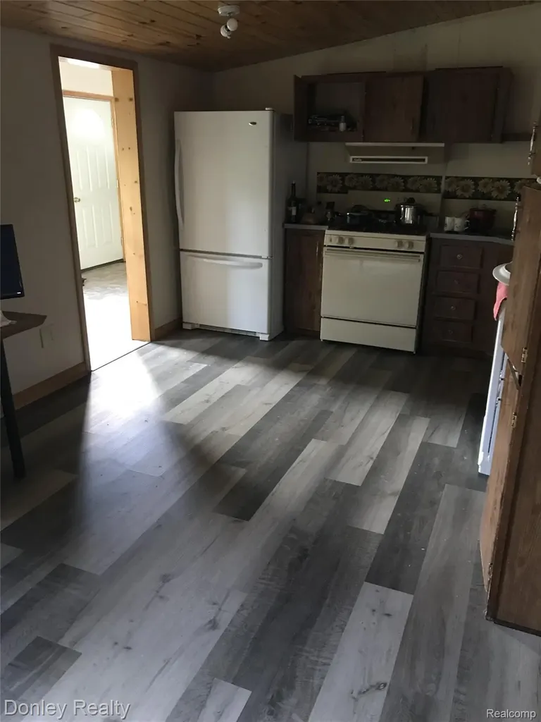 6767 White Creek Road Koylton Township MI 48453