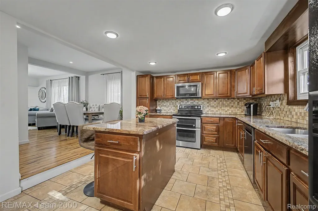 13867 Humphrey Street Southgate City MI 48195