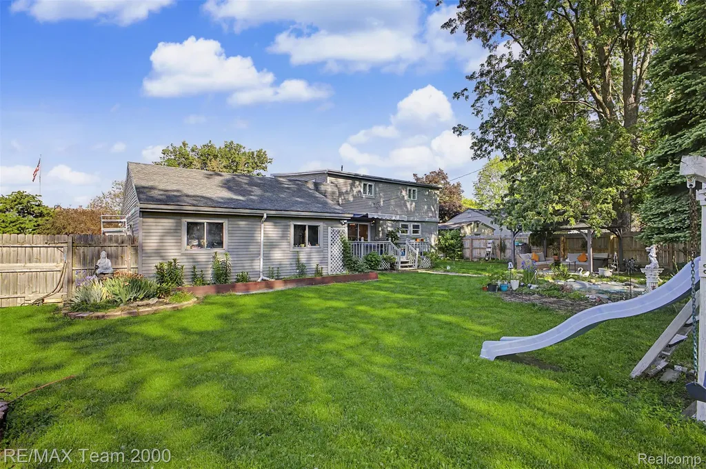 13867 Humphrey Street Southgate City MI 48195