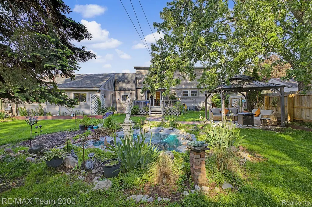13867 Humphrey Street Southgate City MI 48195