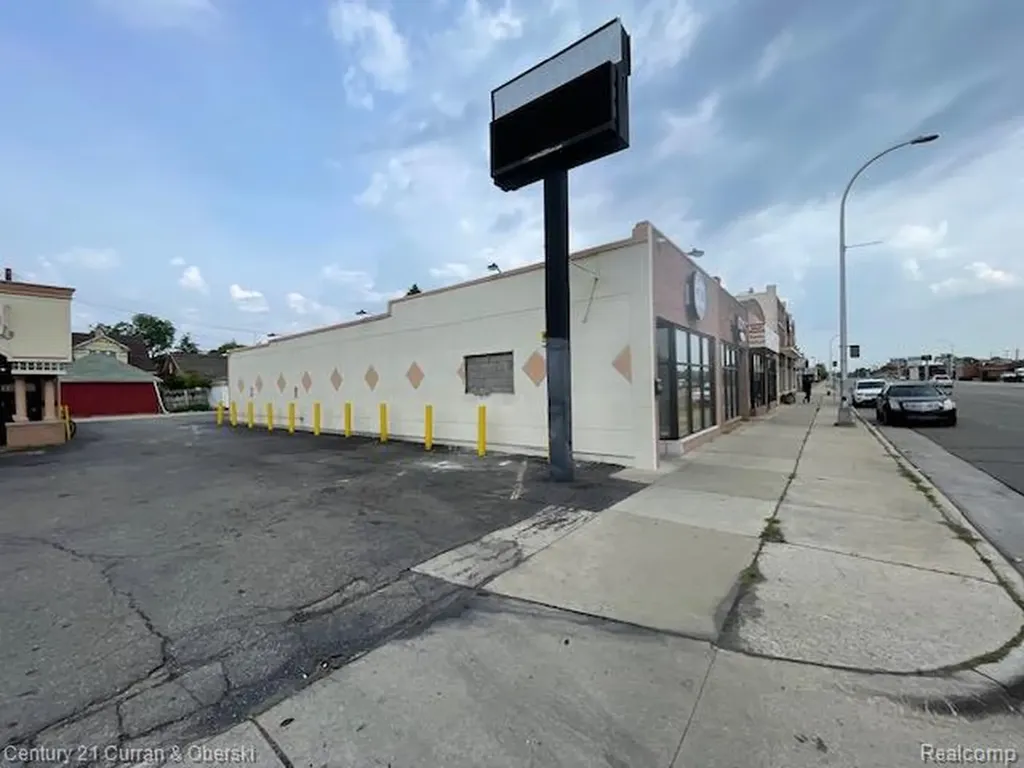 6635 Schaefer Road Dearborn City MI 48126