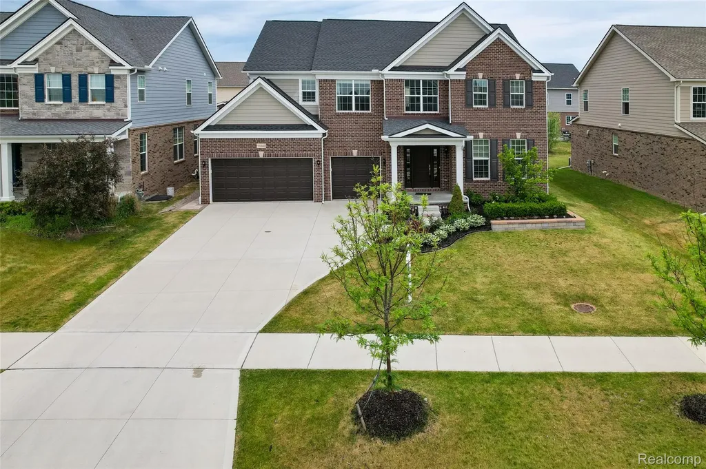 51040 Woodford Drive Canton Charter Township MI 48188