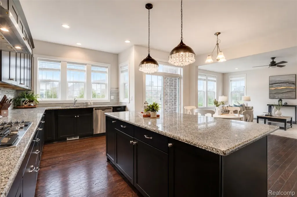 51040 Woodford Drive Canton Charter Township MI 48188