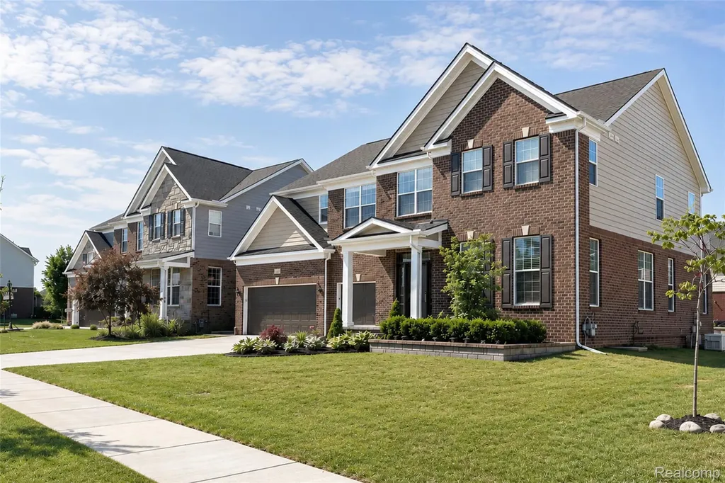 51040 Woodford Drive Canton Charter Township MI 48188