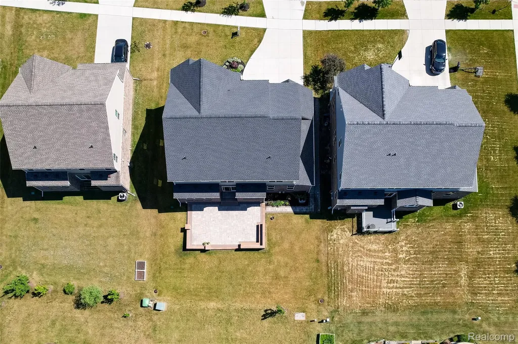51040 Woodford Drive Canton Charter Township MI 48188