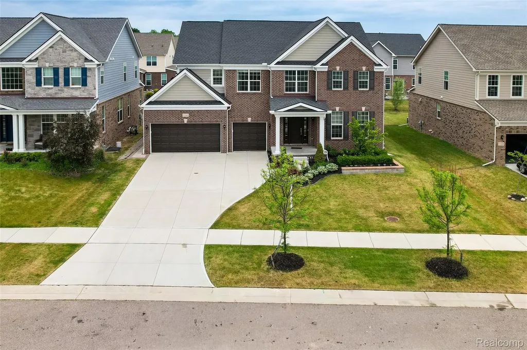 51040 Woodford Drive Canton Charter Township MI 48188