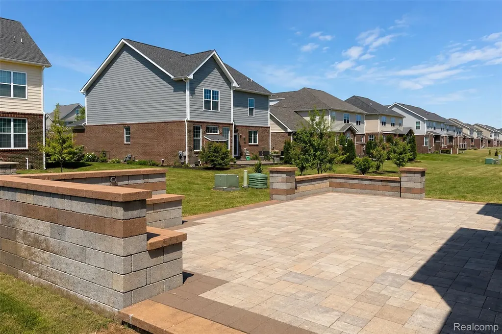 51040 Woodford Drive Canton Charter Township MI 48188