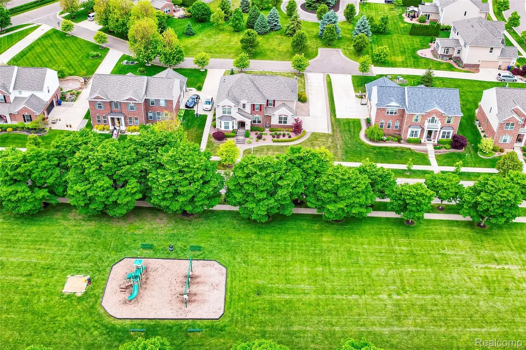 51040 Woodford Drive Canton Charter Township MI 48188