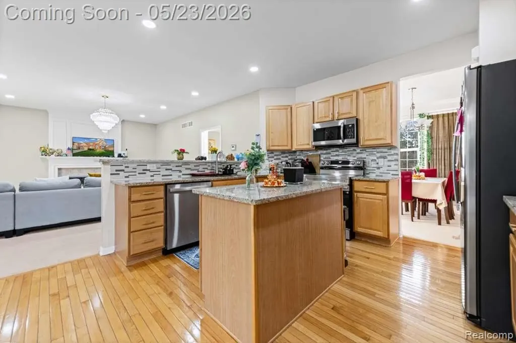 33868 Monterra Lane Sterling Heights City MI 48312