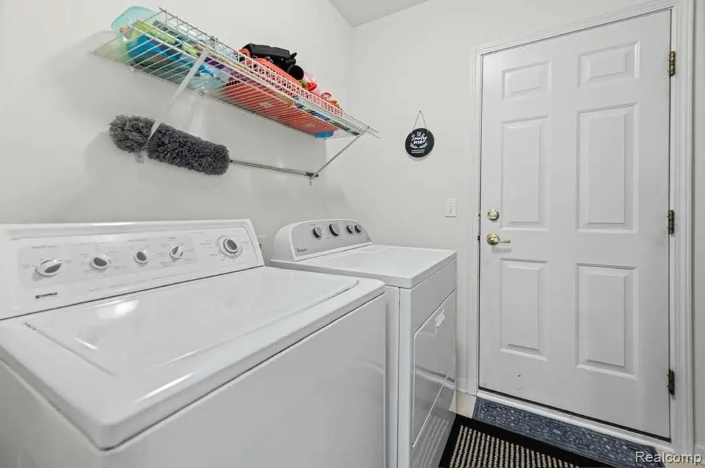 33868 Monterra Lane Sterling Heights City MI 48312
