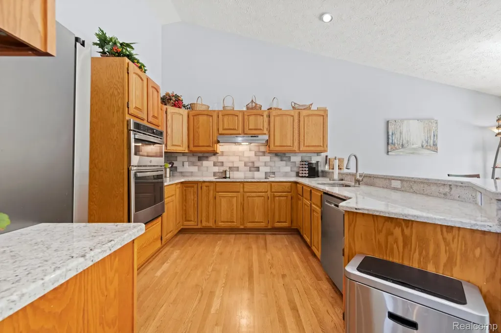 6687 Ridgeview Drive Independence Charter Township MI 48346
