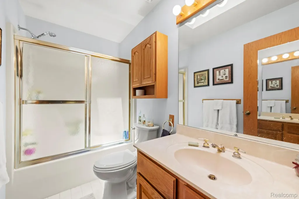 6687 Ridgeview Drive Independence Charter Township MI 48346