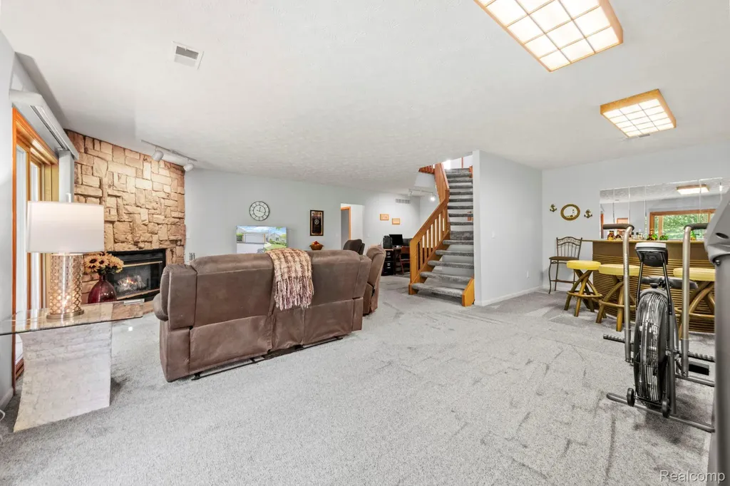 6687 Ridgeview Drive Independence Charter Township MI 48346