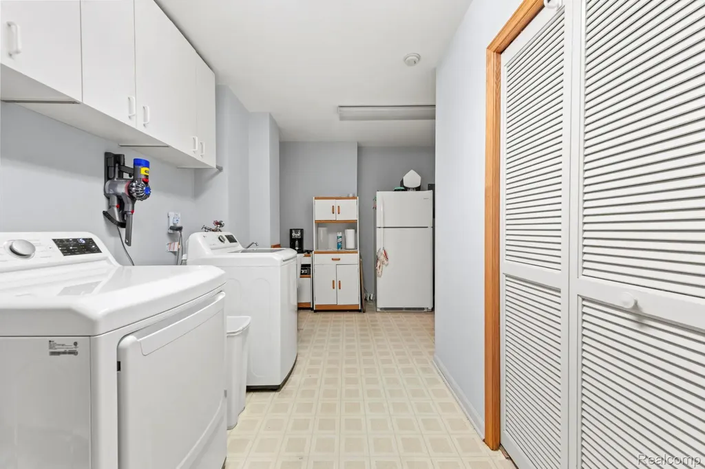 6687 Ridgeview Drive Independence Charter Township MI 48346