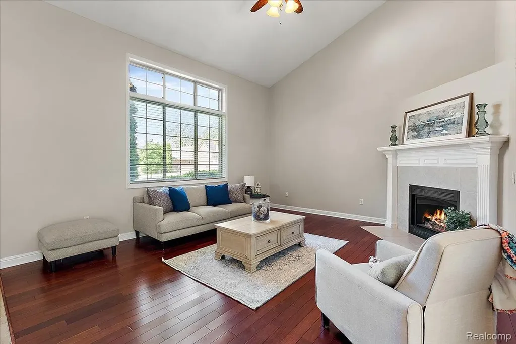 8698 Paul Drive Washington Township MI 48094