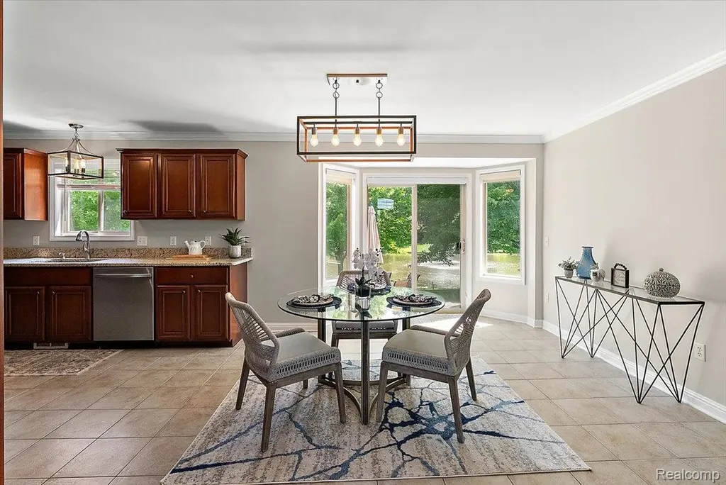 8698 Paul Drive Washington Township MI 48094