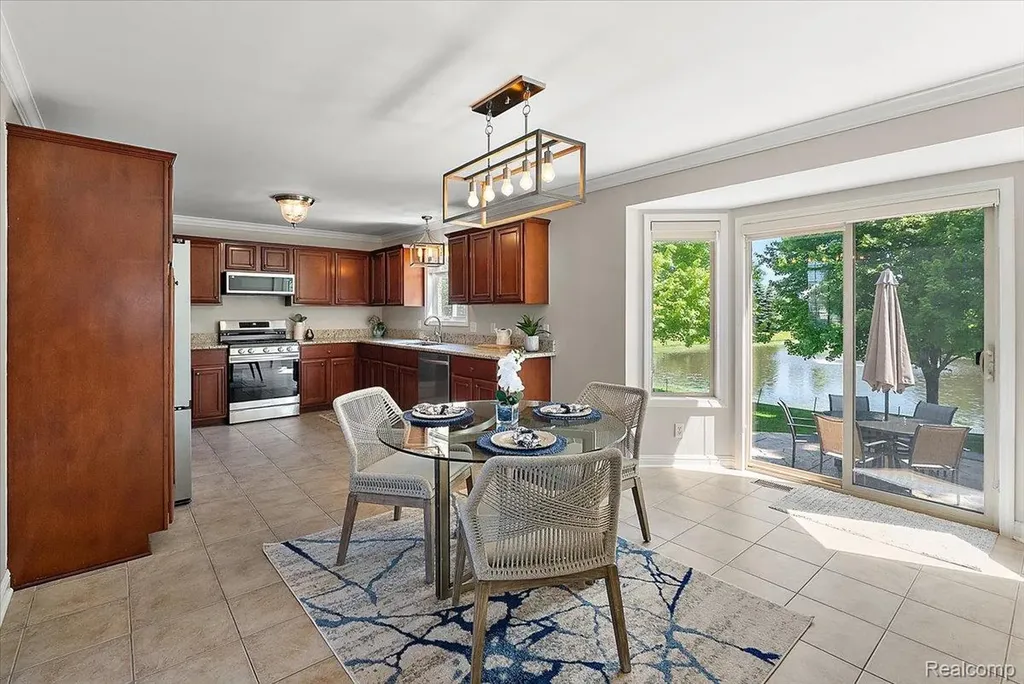 8698 Paul Drive Washington Township MI 48094