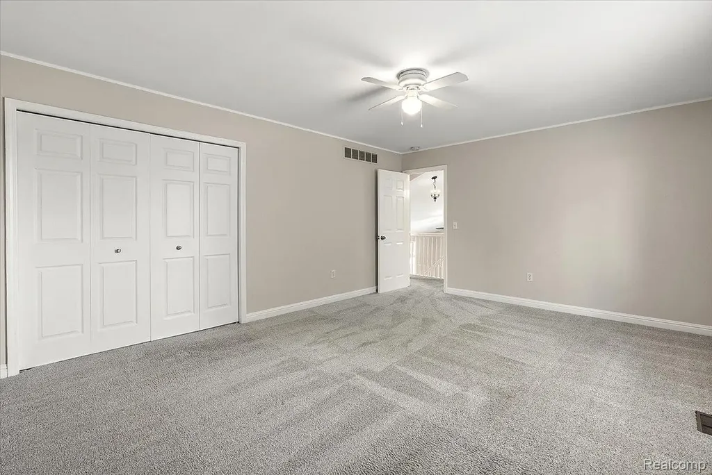 8698 Paul Drive Washington Township MI 48094