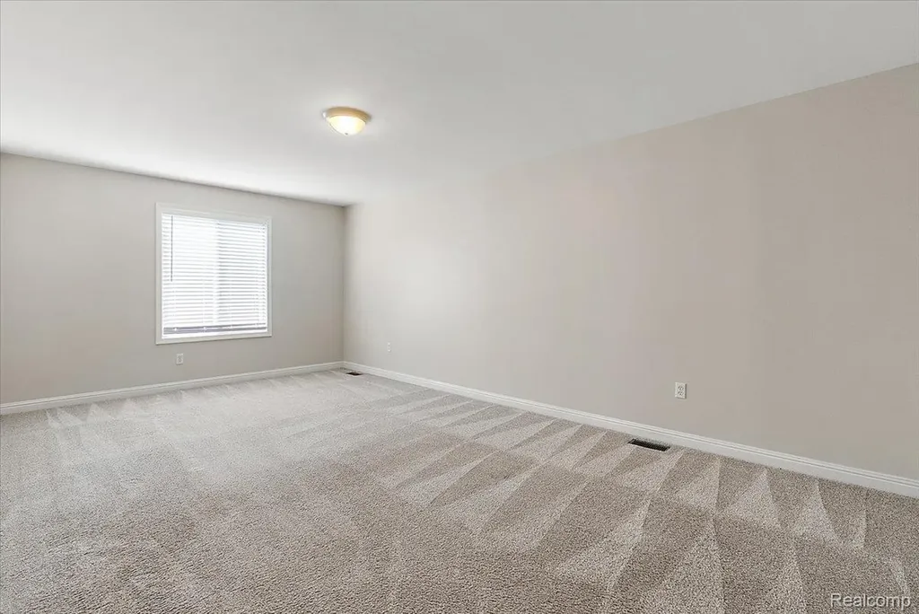 8698 Paul Drive Washington Township MI 48094