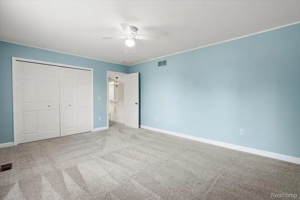 8698 Paul Drive Washington Township MI 48094