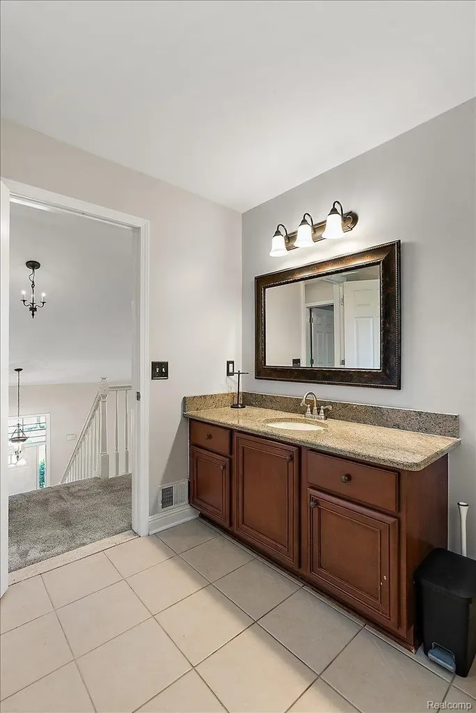 8698 Paul Drive Washington Township MI 48094