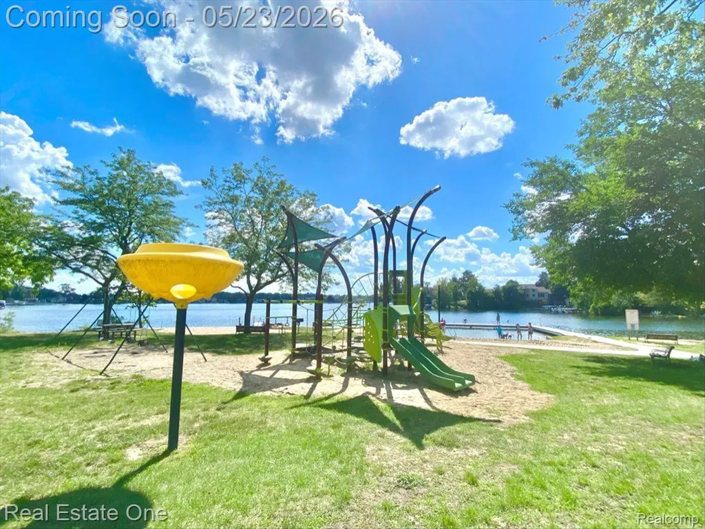 128 S Slater Street Lake Orion Village MI 48362