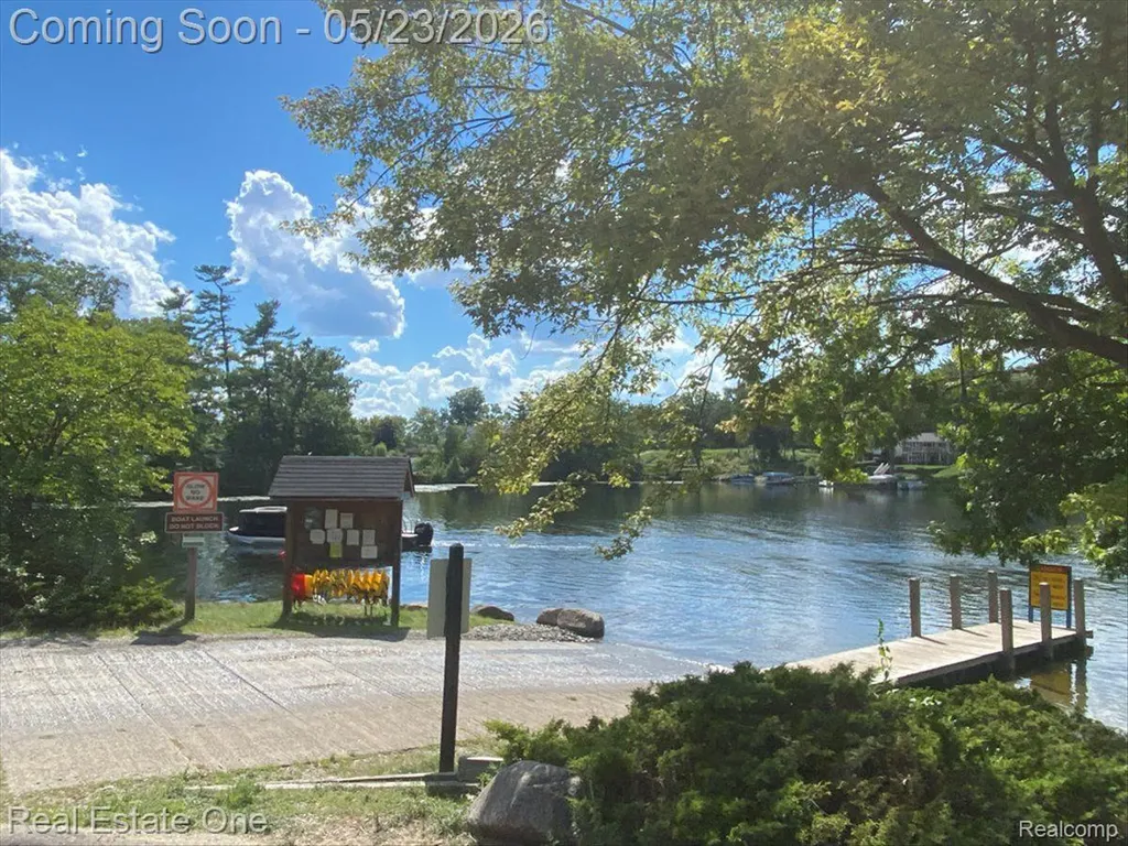 128 S Slater Street Lake Orion Village MI 48362