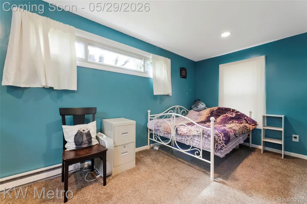 17381 Five Points Street Redford Charter Township MI 48240
