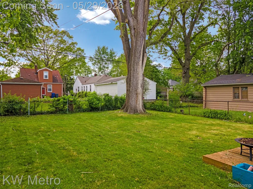 17381 Five Points Street Redford Charter Township MI 48240