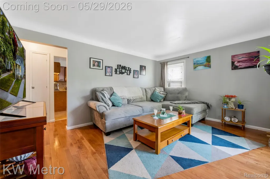 17381 Five Points Street Redford Charter Township MI 48240