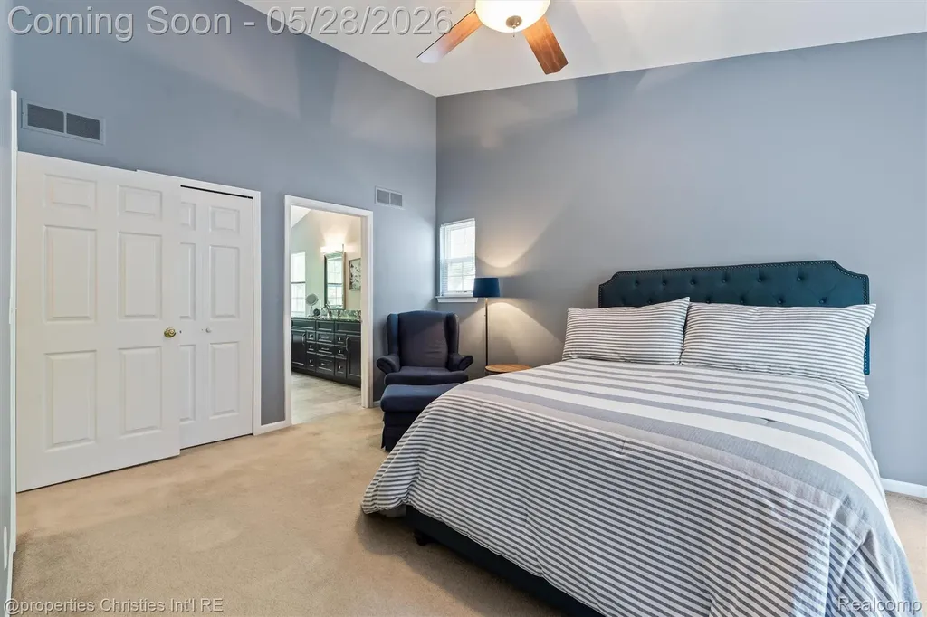 4709 Greenview Court Commerce Charter Township MI 48382