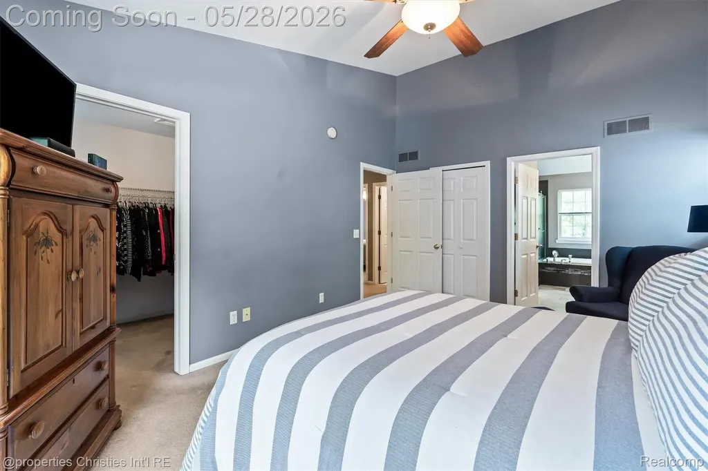 4709 Greenview Court Commerce Charter Township MI 48382