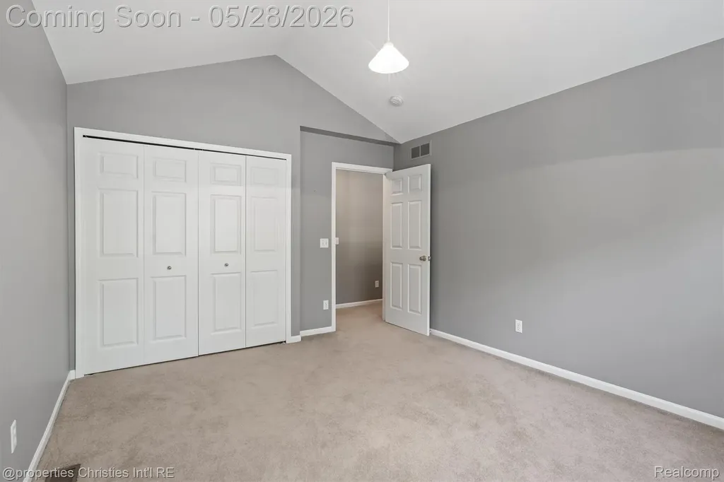 4709 Greenview Court Commerce Charter Township MI 48382