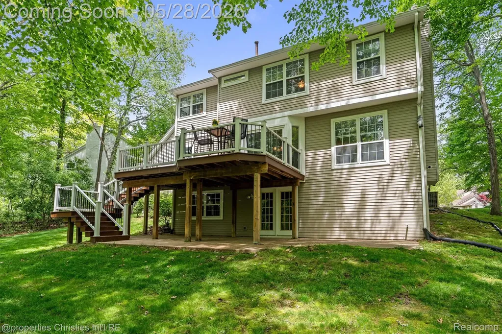 4709 Greenview Court Commerce Charter Township MI 48382