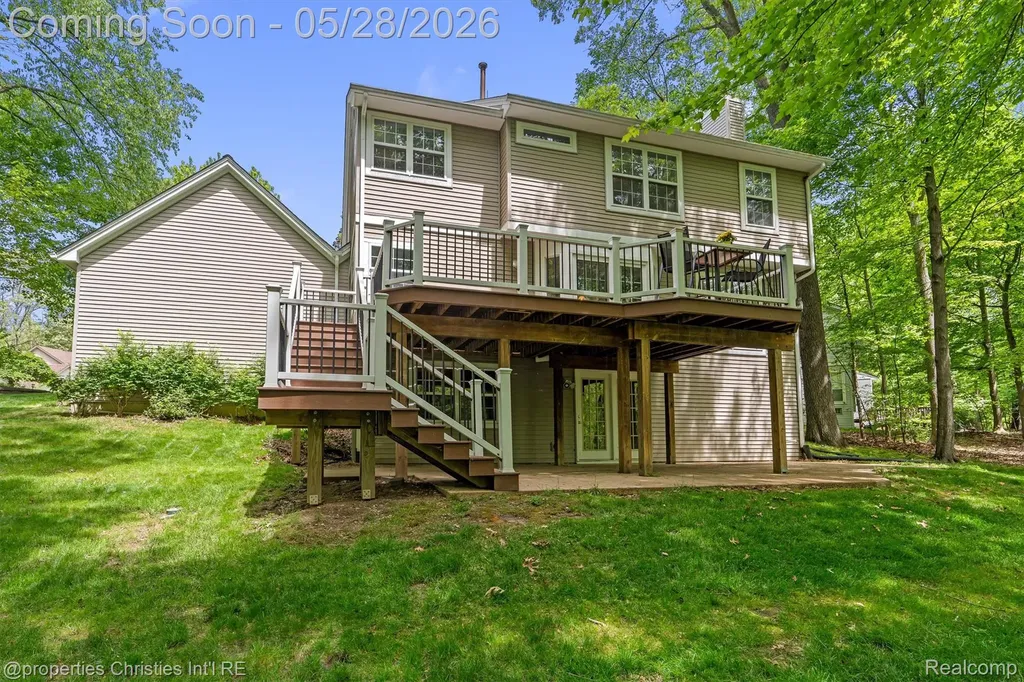 4709 Greenview Court Commerce Charter Township MI 48382