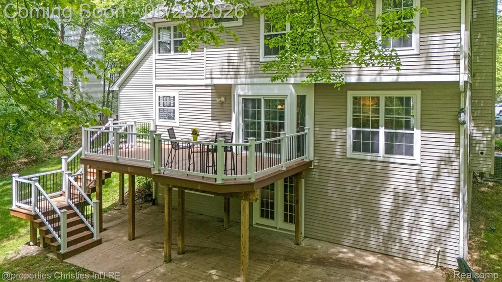 4709 Greenview Court Commerce Charter Township MI 48382