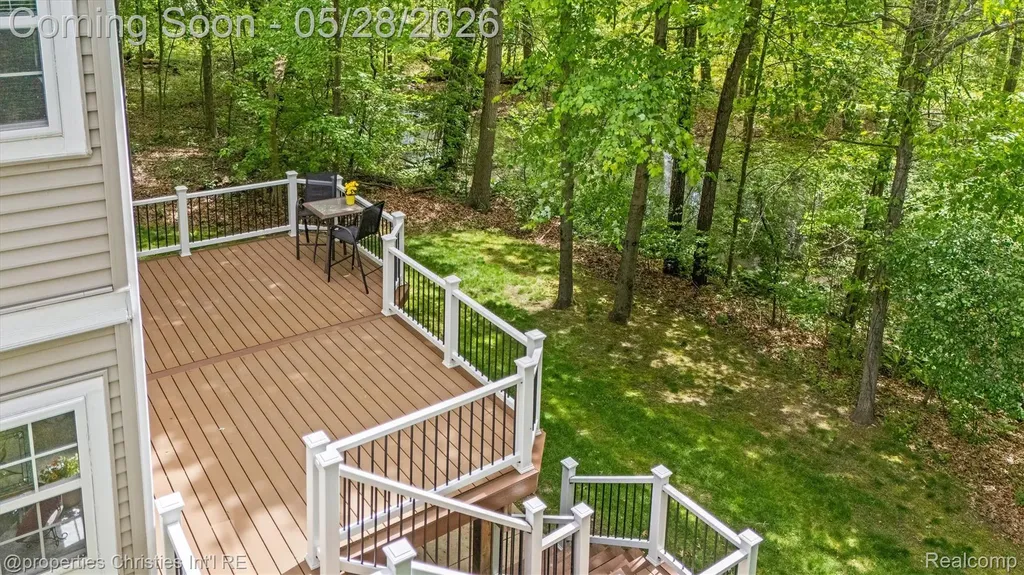 4709 Greenview Court Commerce Charter Township MI 48382