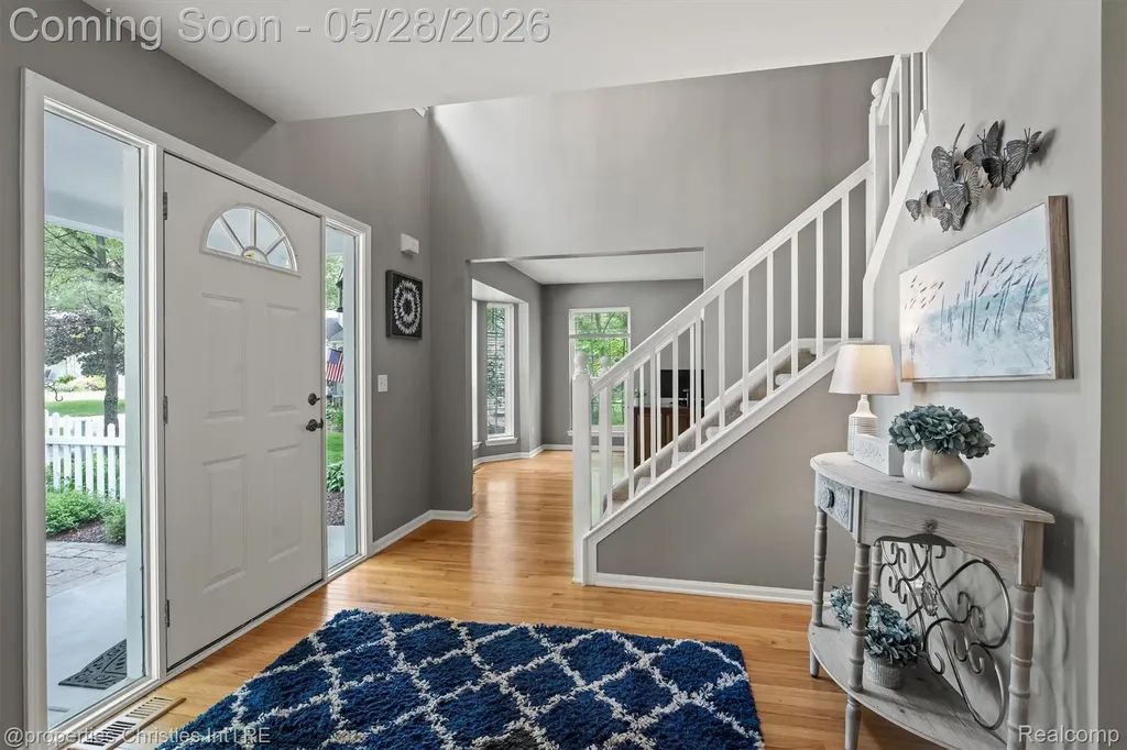 4709 Greenview Court Commerce Charter Township MI 48382